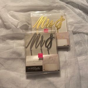 Mrs Cake Topper 1 Piece Gold or Silver NEW Cake Topper